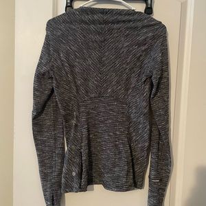 Lululemon fitted long sleeve